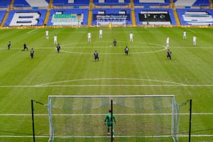Coventry players take the knee and Brentford’s elect to stand before kick-off.