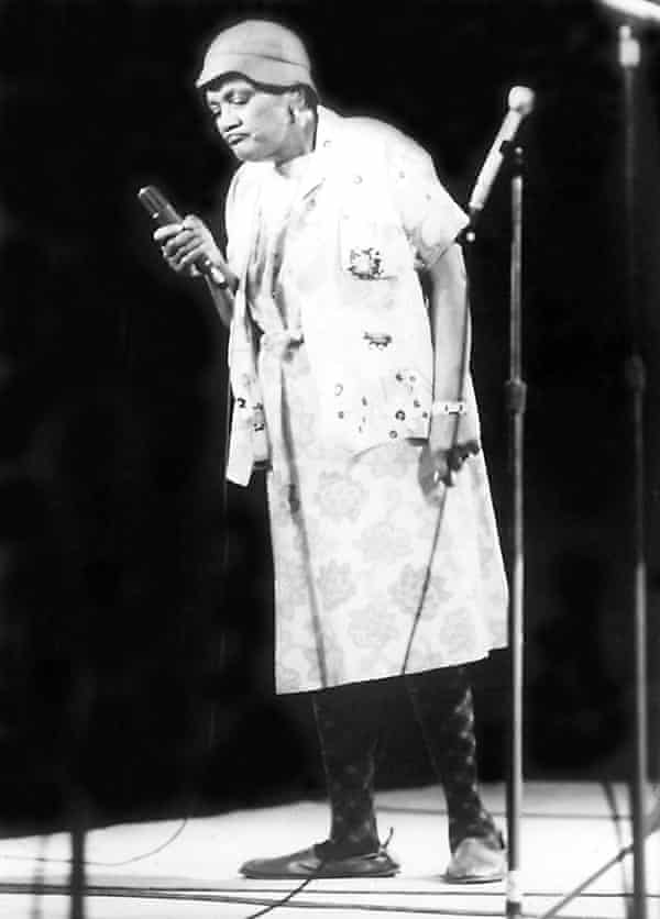 Edgier than Phyllis Diller … Moms Mabley in 1970.
