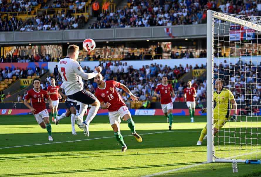Jarrod Bowen spurns an early chance.