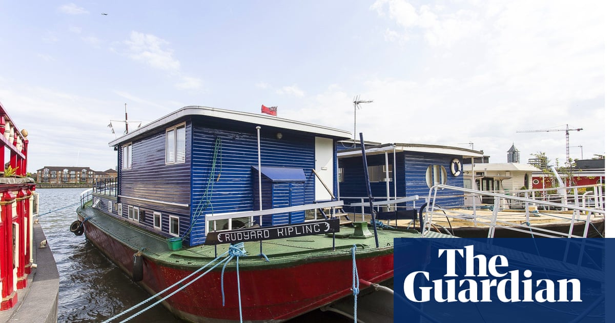 Download Free Floating Homes In Pictures Money The Guardian PSD Mockup Template