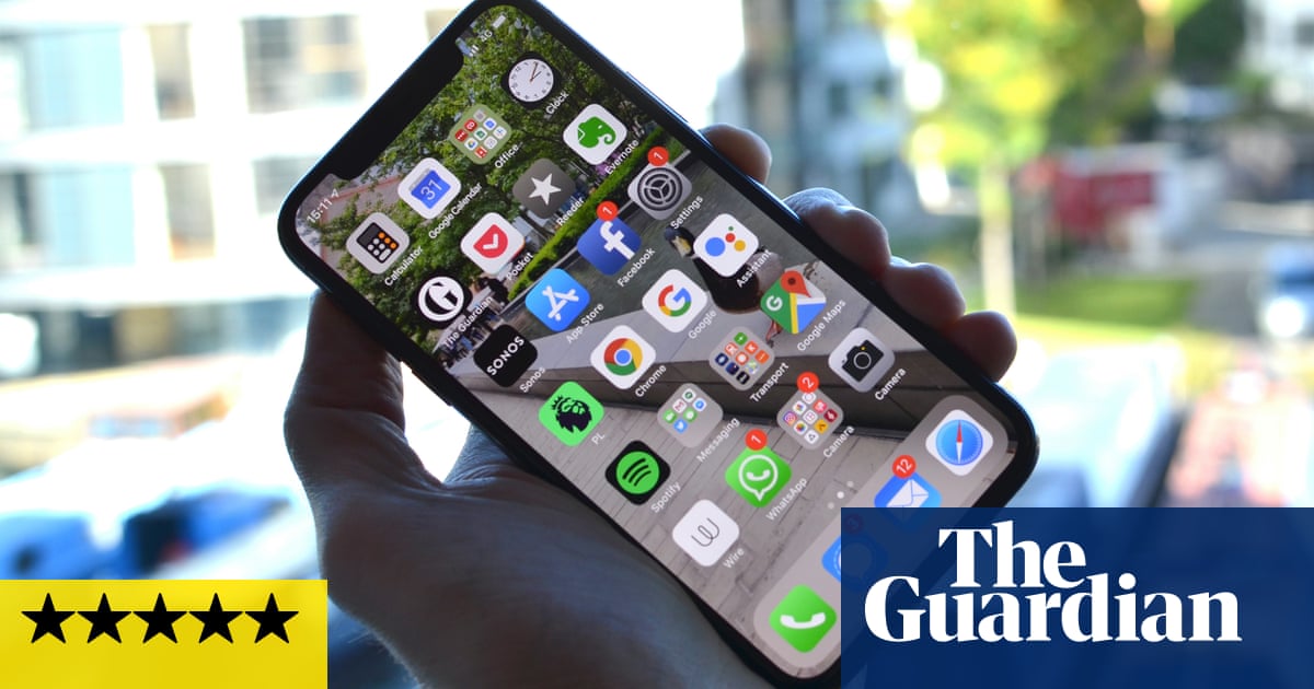 Apple Iphone Xs Review Two Steps Forward One Step Back