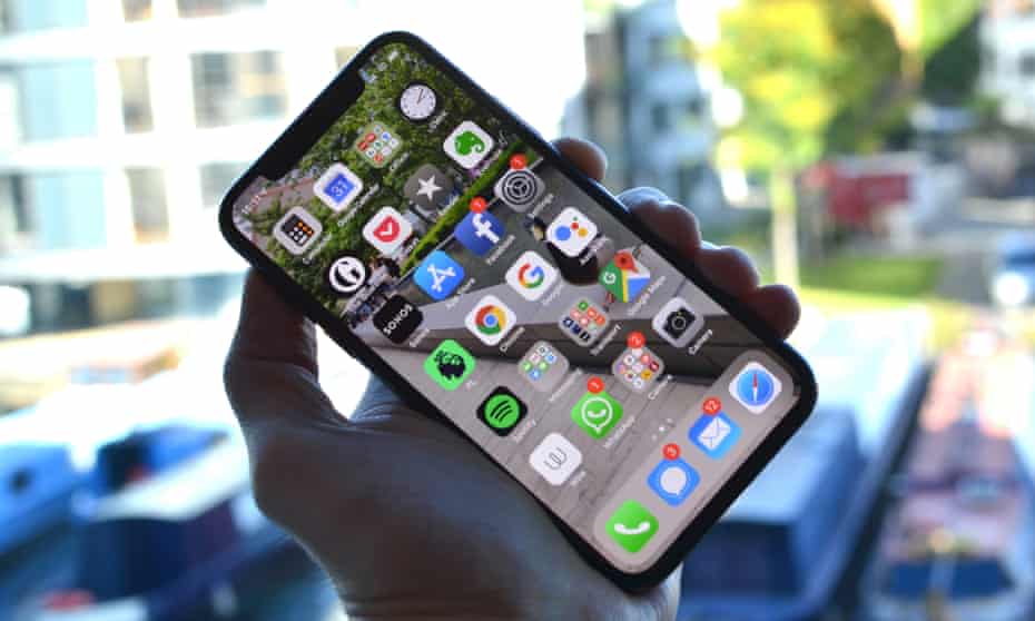 Apple Iphone Xs Review Two Steps Forward One Step Back Iphone Xs The Guardian Apple Iphone Xs Review Two Steps Forward One Step Back Iphone Xs The Guardian