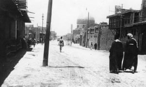 بغداد المدينة المستديرة ....شارع في بغداد عام 1918.