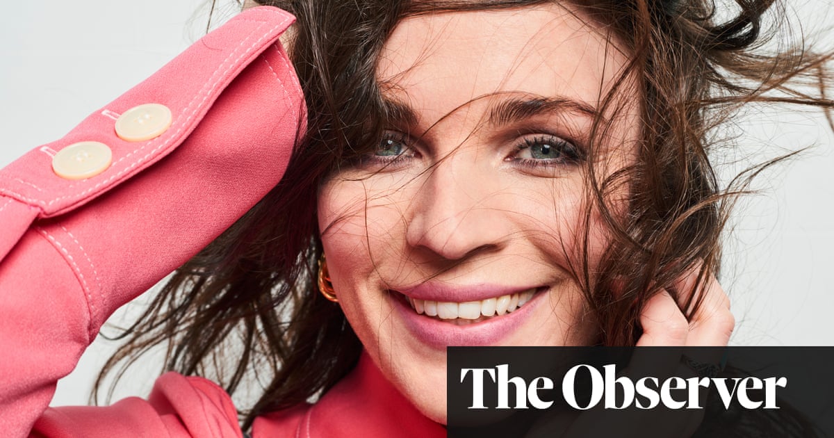 Etleboro Org Aisling Bea Loneliness Comes From Being Your