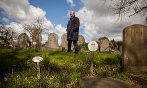 Howto Visit Old Gravesites for Uses Howto Visit Old Gravesites for Uses