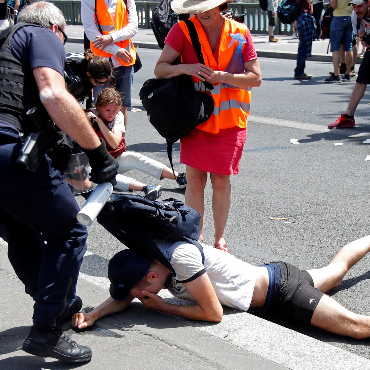 French Police Criticised For Using Pepper Spray On Climate Protesters Environmental Activism The Guardian French Police Criticised For Using Pepper Spray On Climate Protesters Environmental Activism The Guardian