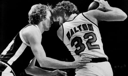 Bill Walton in action for Portland against Denver in 1978