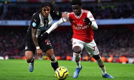 Arsenal S Bukayo Saka Is Reluctantly Making A Big Impression At The Back Arsenal The Guardian