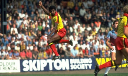 Luther Blissett bermain untuk Watford