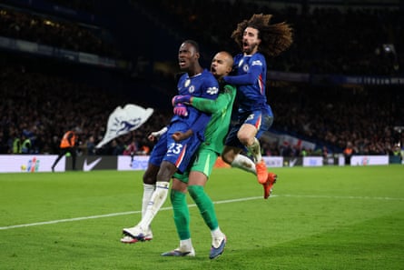 Trevoh Chalobah, Robert Sanchez and Marc Cucurella celebrate.