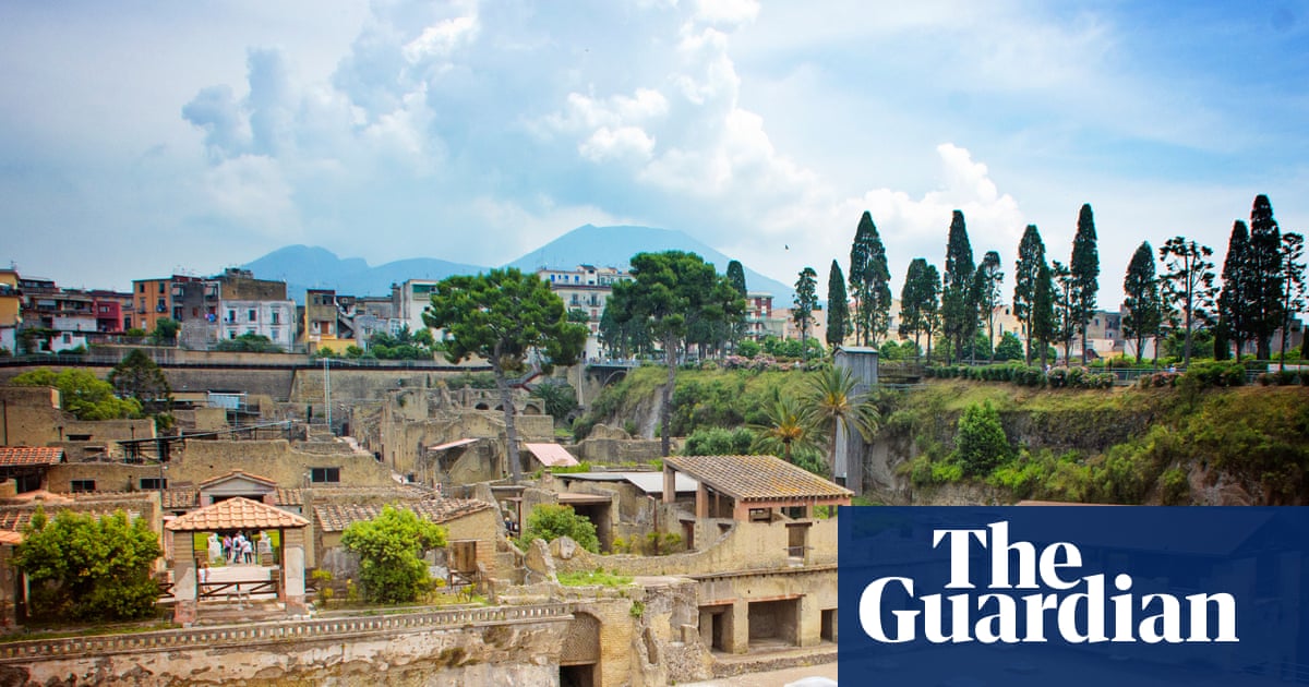 AI helps read papyrus scroll burnt to crisp during Vesuvius eruption