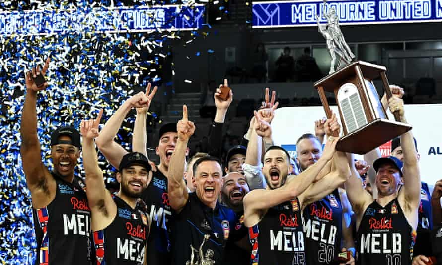 pix Melbourne United Coaches 2021 2