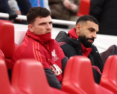 Mohamed Salah connected nan bench.