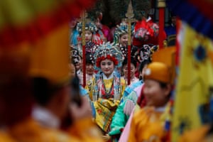 A scene from Dream of the Red Chamber is depicted at a wedding in Beijing.