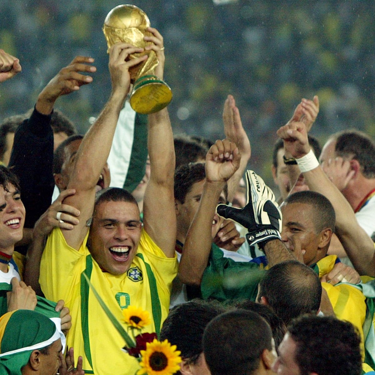 Ronaldo&#39;s redemption: recalling the Brazil striker&#39;s World Cup fairytale 15  years on | Brazil | The Guardian