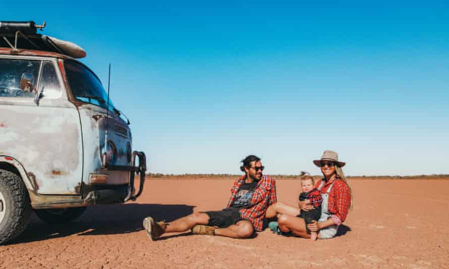 Karsten, Zuri and Maxine travel Australia in a Kombi van