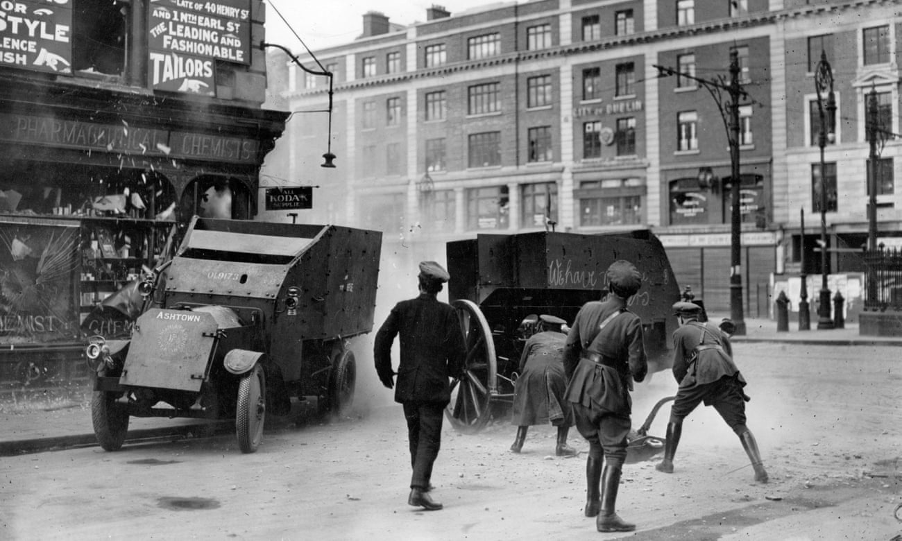 Irish Free State troops fire an 18-pounder field gun at republican fighters in Dublin, in 1922.