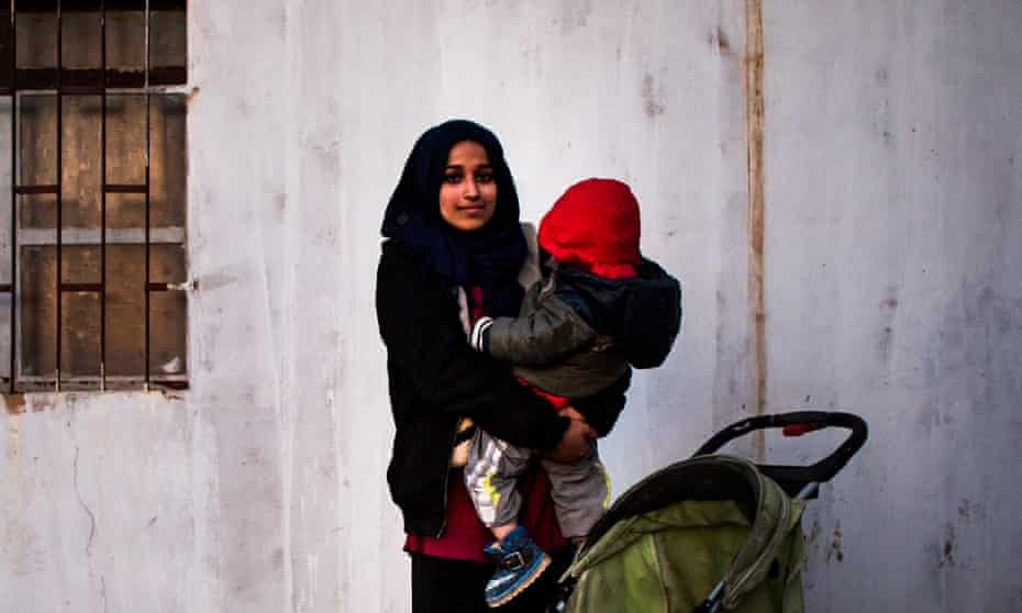 Hoda Muthana's father sues in bid to bring his daughter back to US | US news | The Guardian