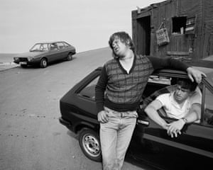 Bever, Skinningrove, N. Yorkshire, 1983At Skinningrove he documented a group of young men, their friendships and labours, as they waited for the tide to turn