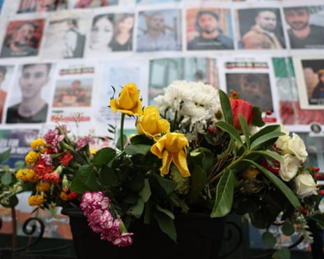 Iraníes protestando contra la guerra