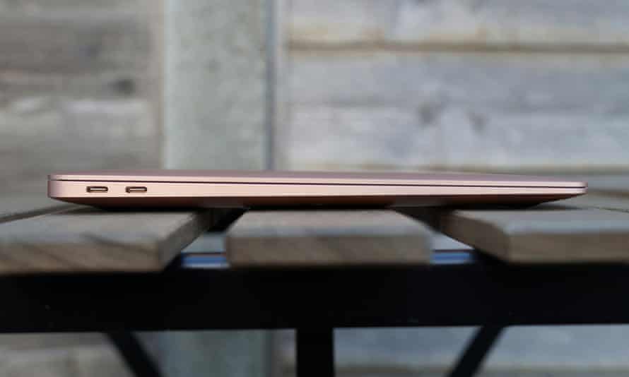 Apple Macbook Air M1 Review Gamechanging Speed And Battery Life Apple The Guardian Apple Macbook Air M1 Review Gamechanging Speed And Battery Life Apple The Guardian