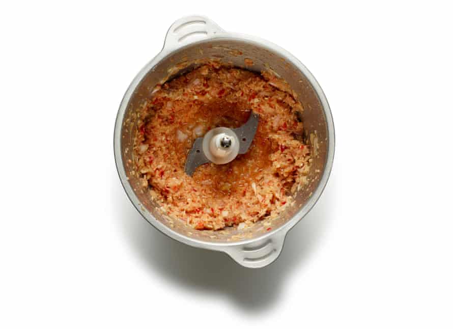 The perfect crab step 3 (put paste ingredients in blender)