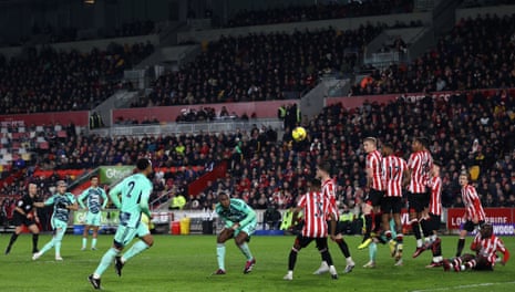 Brentford v Fulham: Premier League – live | Premier League 2 Fulham's Andreas Pereira (left) hits the woodwork with this free kick, and Manor Solomon heads in the rebound to put restore parity.