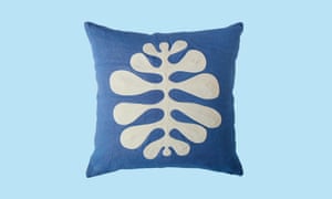 Amoeba medallion cushion