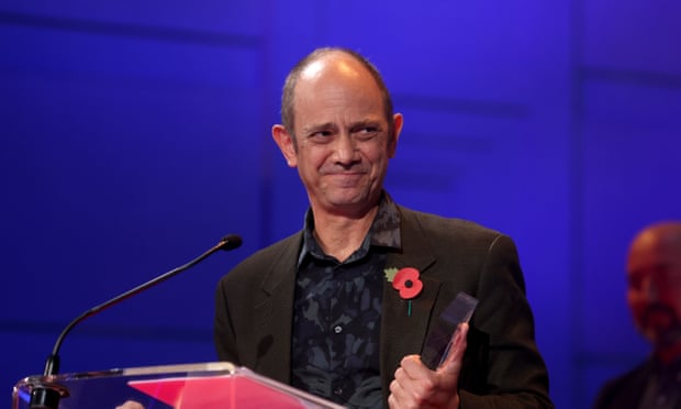 Damon Galgut receiving the 2021 Booker prize in London.