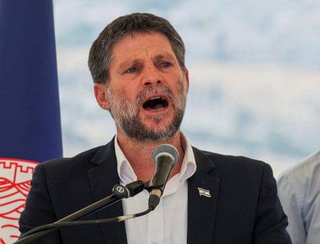 Ο ακροδεξιός υπουργός Οικονομικών του Ισραήλ, Bezalel Smotrich, μιλάει κοντά στον οικισμό Ma'ale Adumim στη Δυτική Όχθη.