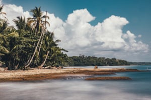 This is the Caribbean coast on the south east of the country near Cahuita, a beautiful scenic coast, Caribbean culture pervades this part of Costa Rica and is reflected in the music, food and laid-back lifestyle.