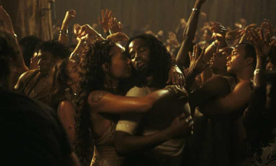 Nona Gaye and Harold Perrineau in The Matrix Reloaded (2003).