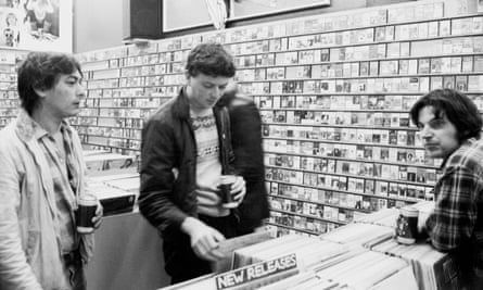Doug Hood (left), Craig Scanlon of the Fall (centre) and Chris Knox at Sounds Unlimited record store in Auckland in August 1982.