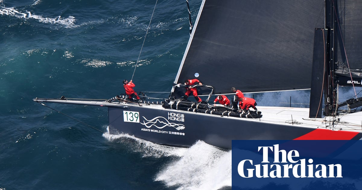 Sydney to Hobart race: Wild Oats XI drops off as SHK Scallywag leads way