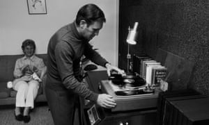 Speakers don’t always have to be smart.