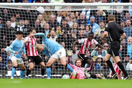 Erling Haaland doubles Manchester City’s lead in ungainly style