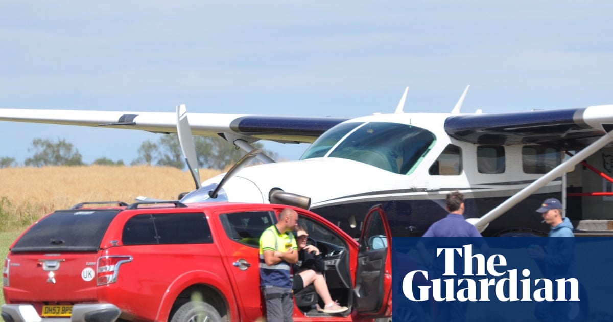 Skydiver dies after incident near Nottinghamshire airfield