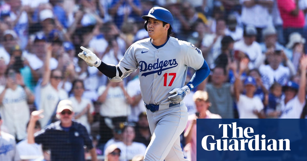 Shohei Ohtani high-fives his own heckler after home run seals crucial Dodgers win over Padres