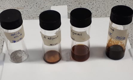 Fractions of Sargassum subjected to hydrothermal liquefaction. Liquid bio-oil can be further processed into fuel and a fertiliser precursor.