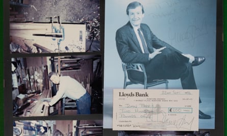 A framed check issued to John Parris by Steve Davis in 1986