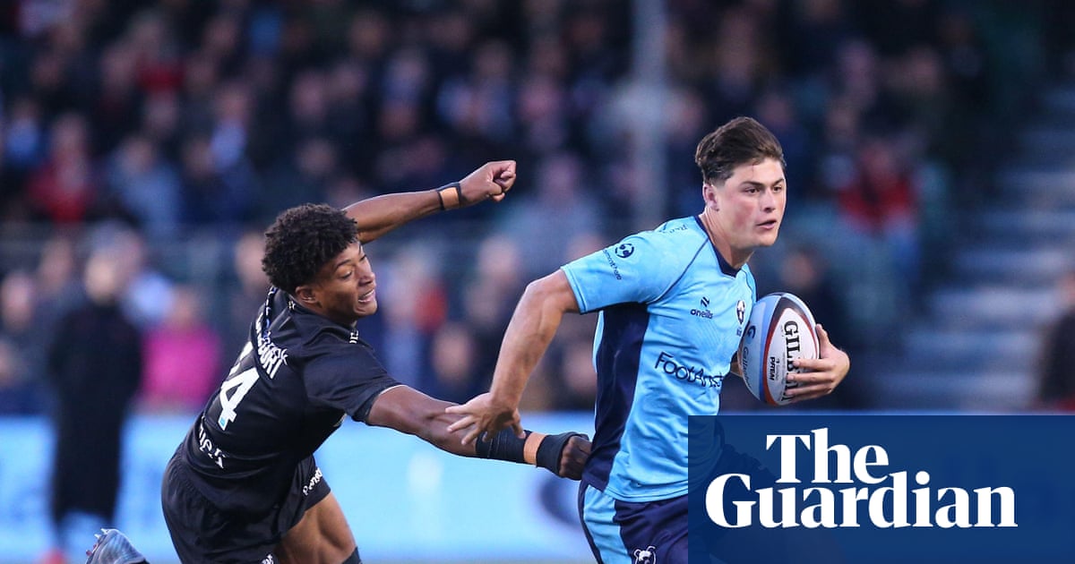 Louis Rees-Zammit demands end to artificial Prem pitches after leg.