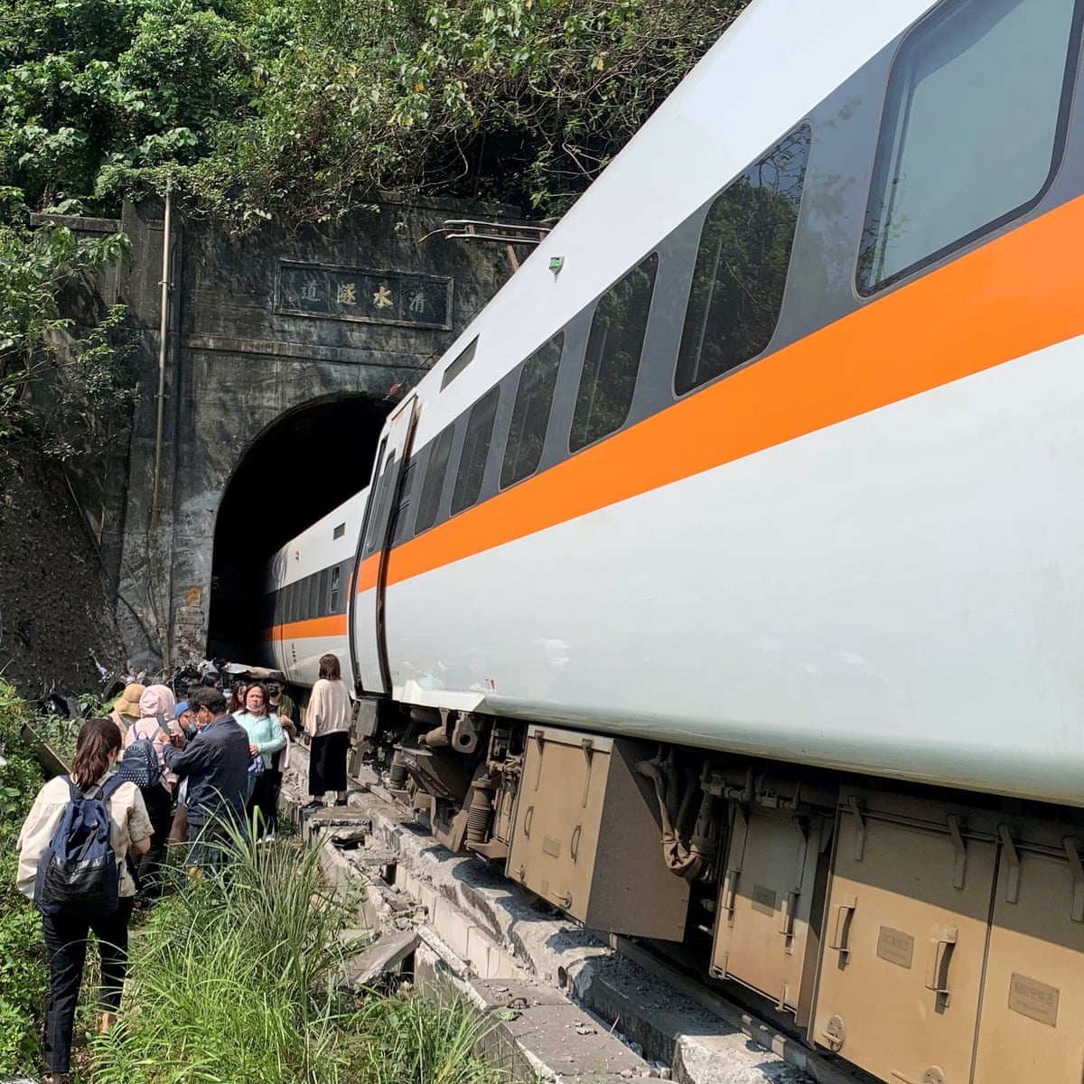 Taiwan Train Crash Dozens Dead After Express Service Derails In Tunnel Taiwan The Guardian