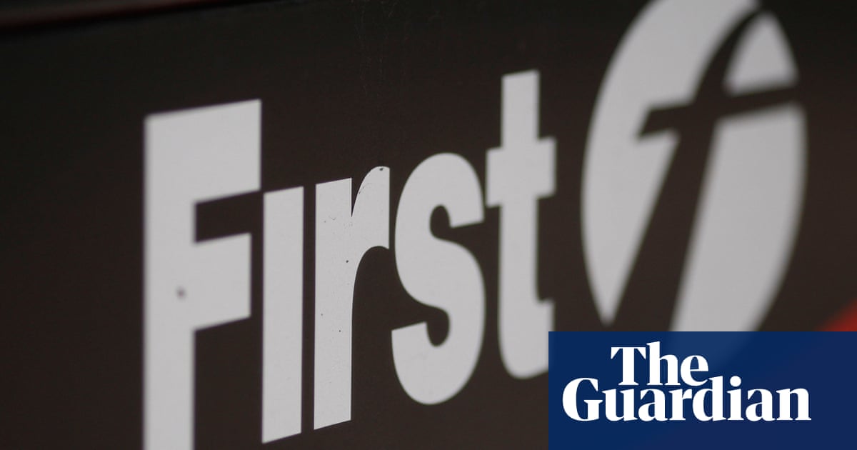 FirstGroup’s biggest shareholder calls for resignation of CEO