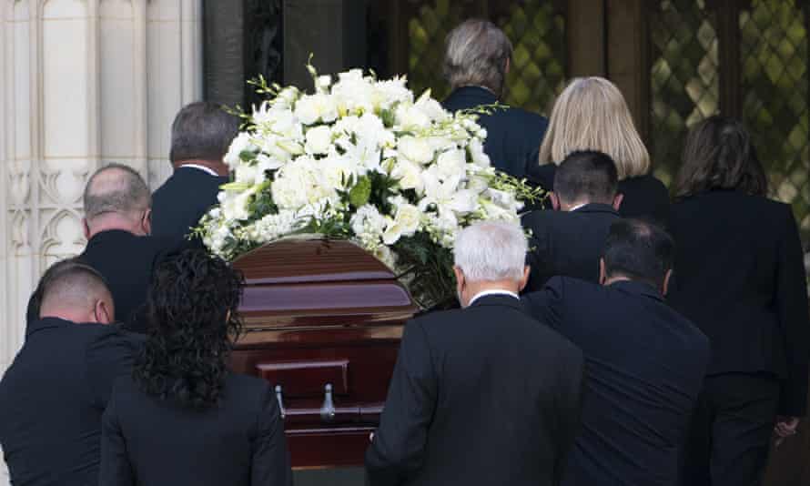Madeleine Albright’s casket arrives at Washington National Cathedral.