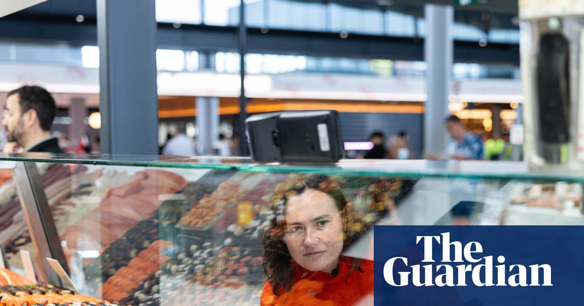 Breakfast oysters and pricey king crab: Sydney's new fish market is glitzy and less smelly for now