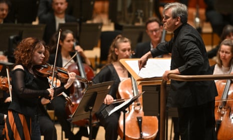 The LSO conducted by Sir Antonio Pappano ad violinist Patricia Kopatchinskaja perform Fazil Say’s Violin Concerto (1001 Nights in the Harem) at the Barbican Hall.