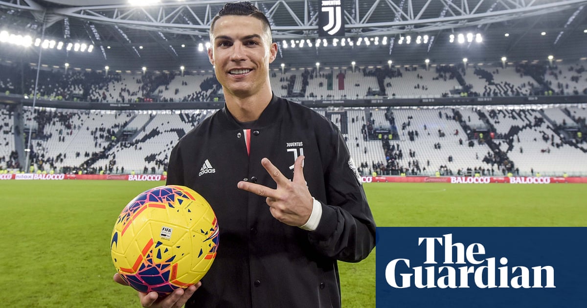 Ronaldo hits first Juventus hat-trick in cruise past Cagliari; Inter beat Napoli