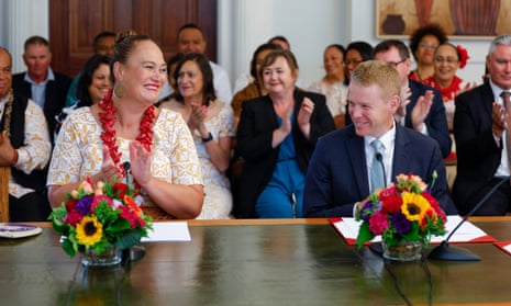 New Zealand prime minister Chris Hipkins (R) and deputy prime minister Carmel Sepuloni.