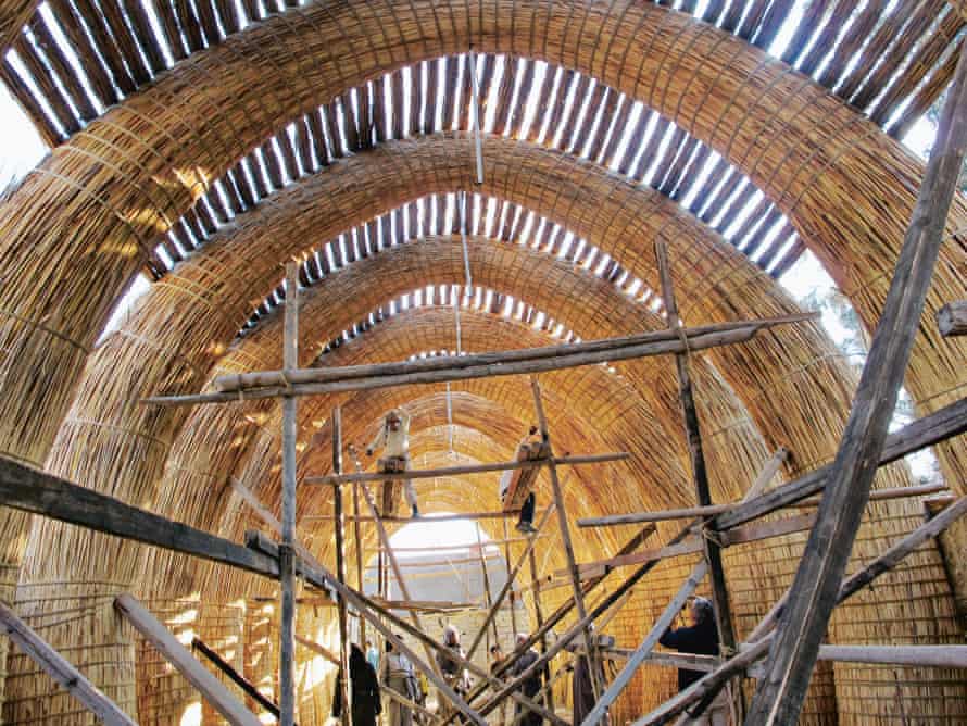 An entire Ma’dan house, known as a mudhif, is built entirely of qasab reed and can be taken down and re-erected in a day.
