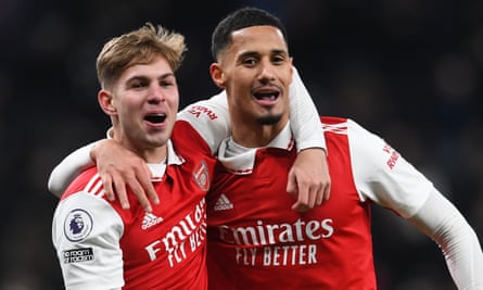Emile Smith Rowe et William Saliba.